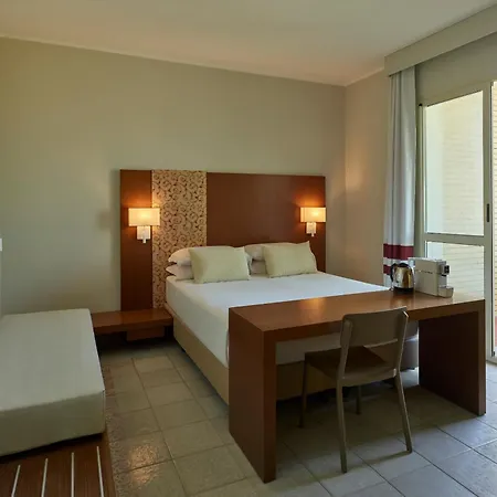 Serena Majestic Aparthotel 4*