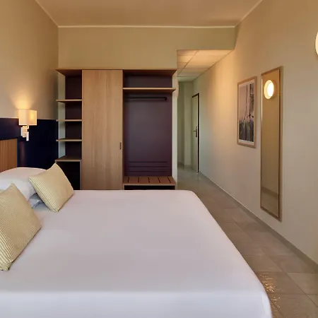 Ξενοδοχείο με διαμερίσματα Serena Majestic Montesilvano Marina
