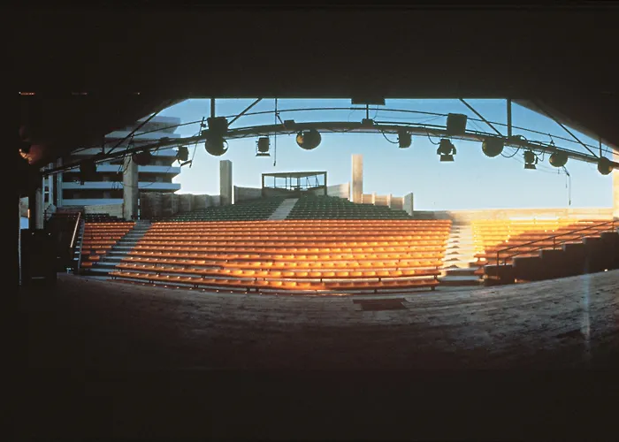 شقة فندقية Serena Majestic 4*