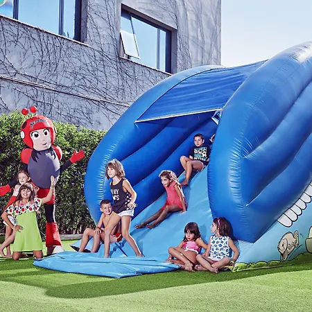 מלון דירות Serena Majestic 4*