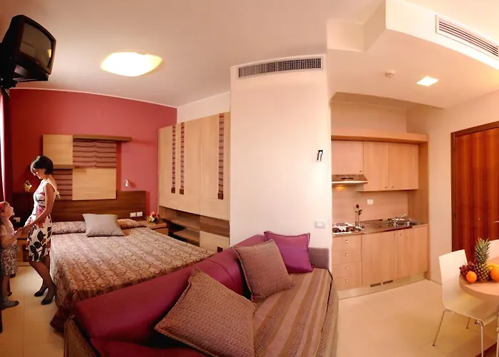 Apartahotel Serena Majestic 4*