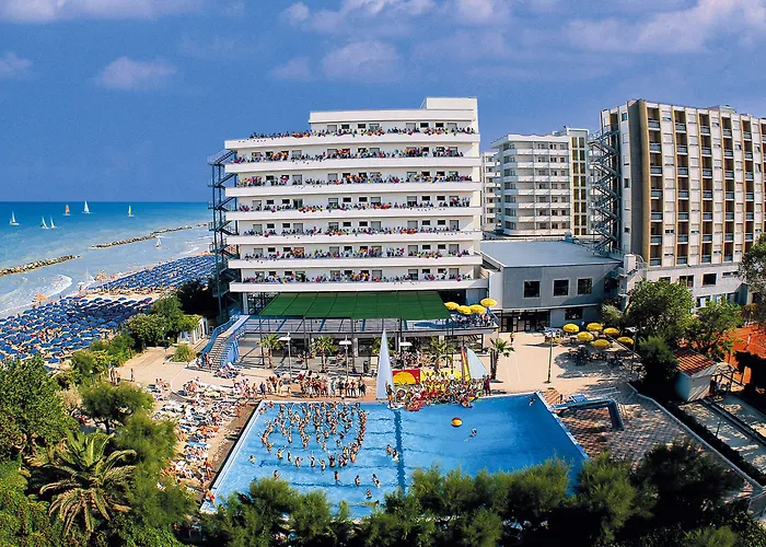Apartahotel Serena Majestic 4*