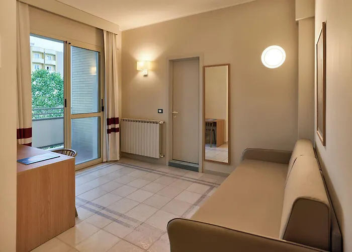 Serena Majestic Apartahotel 4*