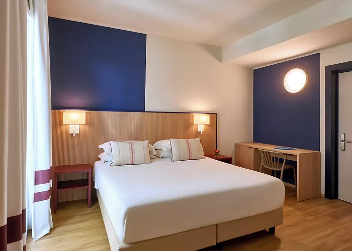 מלון דירות Serena Majestic 4*